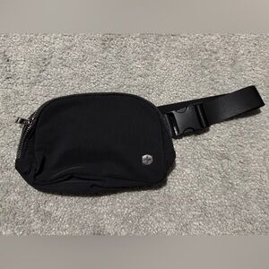 Halara Crossbody Belt Bag